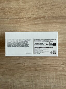 Apple AirPods PRO 1gen - 3