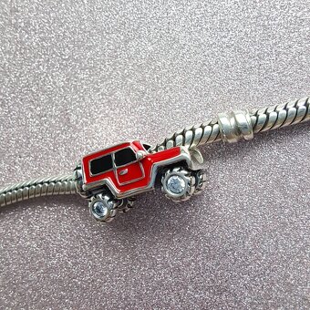 Prívesok Terénne Auto - 3