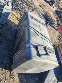 Nádrže na ťahač man - 3