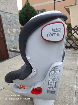Predam autosedacku Britax - 3