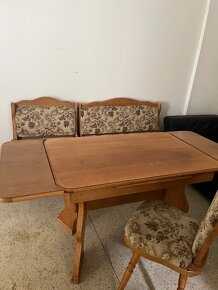 Stôl, rohová ľavica a stoličky - 3