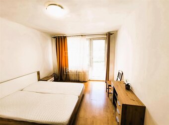 Byt 2 izbový s lodžiou, centrum mesta Prešov, 65 m2 - 3