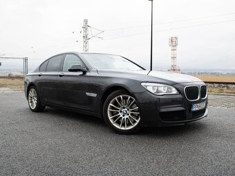 BMW Rad 7 750i xDrive A/T - 3
