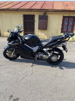 Honda VFR 800 FI - 3