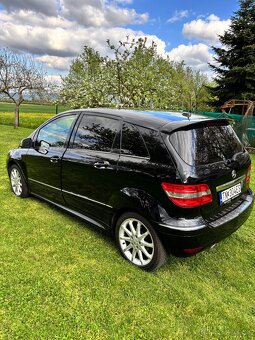 Mercedes B200 - 3