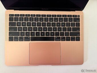 MacBook Air 2019 Rose Gold, 16 GB ram, 500 GB disk - 3