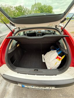 Citroen C4 1.6 benzín 129000km rok 2007 - 3