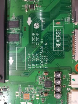 LG 47LV5500 na náhradné diely - 3