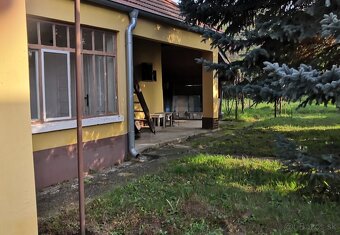Predaj rodinného domu s veľkým pozemkom v Jasovej - 3
