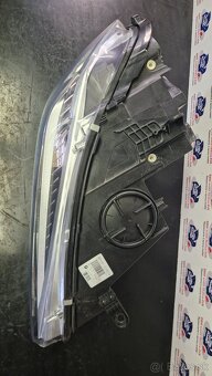Predam svetlomet BMW X5 X6 F15 F16 - 3