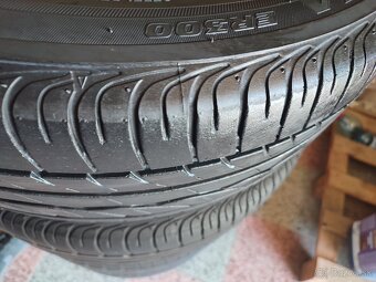 215/50 R17 - 3