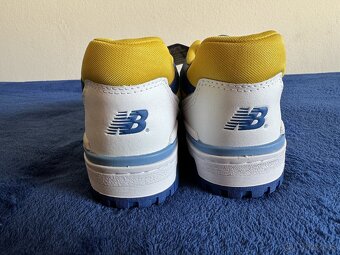 (2) New Balance 550 - 3