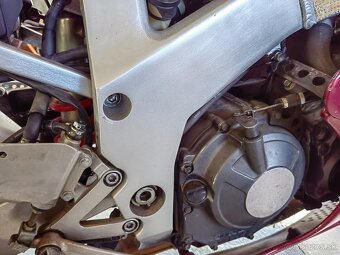 Rozpredám Honda CBR 900 RR Fireblade SC 28E - 3