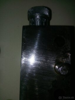 SV18RA, dorazy+excetr.klzatko a držiak - 3