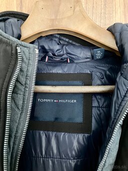 Tommy Hilfinger - 3
