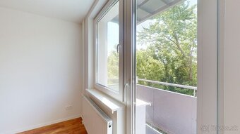 Priestranný 4 izbový byt s balkónom - Rezedová - 3