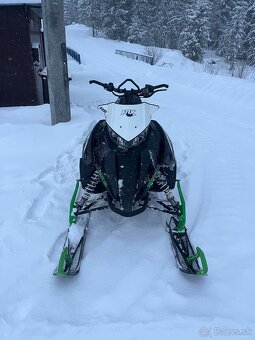 Snežny skúter Artic CAT - 3
