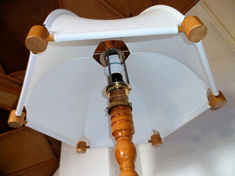 Drevená stojaca lampa - 3