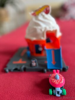 Hot wheels - mini garaz a auticko - 3