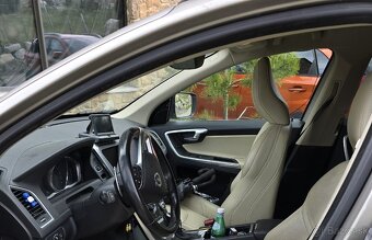 Predam Volvo XC60 - 3