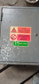 Rozdeľovač elektrického kúrenia, skrinka, rozvodňa, ističe - 3