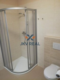 Na predaj 1 izbový byt po kompletnej rekonštrukcii v Bánovci - 3