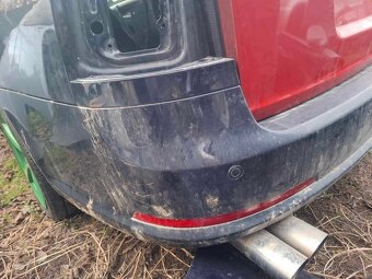 Predám kufrove dvere na Octaviu 2 combi - 3