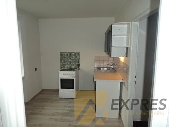 RK EXPRES - predaj 1 izbový byt v Handlovej, ul.29.augusta. - 3