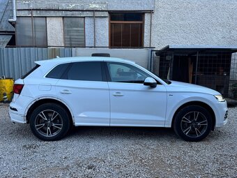 Audi Q5 2.0tfsi S-line Quattro Stronic 2018 PLNE POJAZDNÉ - 3