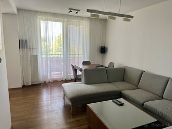 Na predaj: štýlový 4-izbový v Prievidzi – Sídlisko Sever - 3