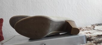Béžové lodičky na podpätku veľ. 39 - 3