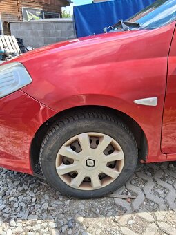 Predam soferov blatník na Renault Thália 1.2 55kw rok2011 - 3