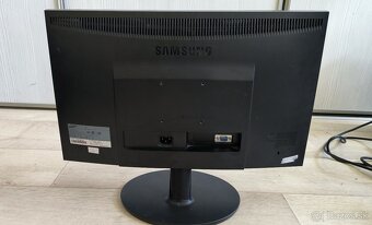 Samsung SyncMaster E2220 1920x1080 VGA - 3