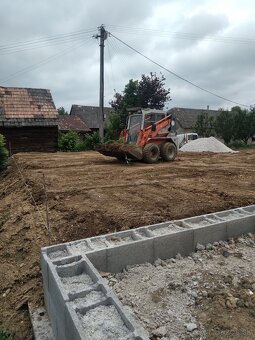 Ponúkam zemné práce šmikovym nakladačom locust 752 - 3