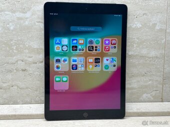 Apple iPad (6. generácia) Cellular 32 GB Space Gray - 3