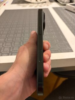 iPhone 16 Pro 256 GB - 3