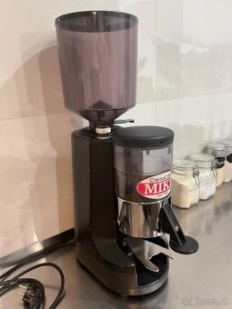 Profesionálny taliansky mlynček na kávu - 3