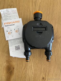 Fiskars casovac na polievanie 2 vystupy - 3