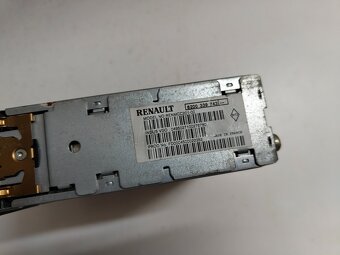 autorádio modul navigacie renault 8200339743 30€ - 3