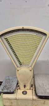 Váha retro - 3