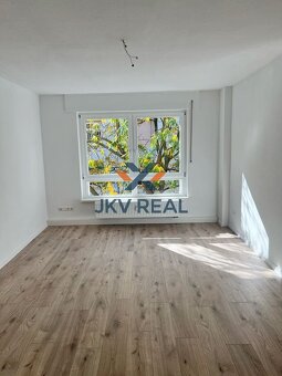 Kompletne zrekonštruovaný 2-izbový byt s pracovňou na Sedmok - 3