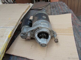 Predam neznamy starter Skoda 120 nadrz ostrek drz kapoty - 3