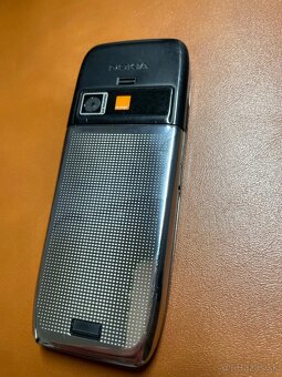 Nokia E51 - 3