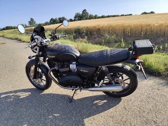 Triumph street twin 900 - 3