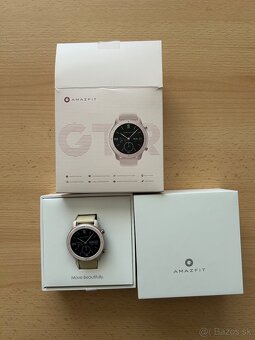Smart hodinky Amazfit GTR 42 mm Pink - 3