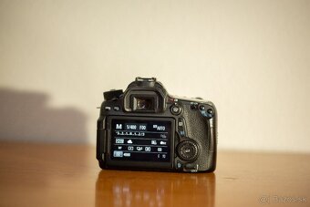 Canon EOS 70D + SIGMA 17-50 F2.8 DC OS - 3