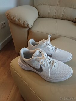 Nike Revolution 6 Next - 3