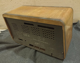 Staré retro rádio Tesla Gavota 2 (428A) - 3