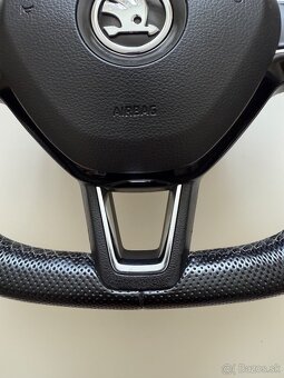 Skosený volant škoda s padlami. - 3