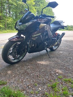 Kawasaki Z1000 - 3
